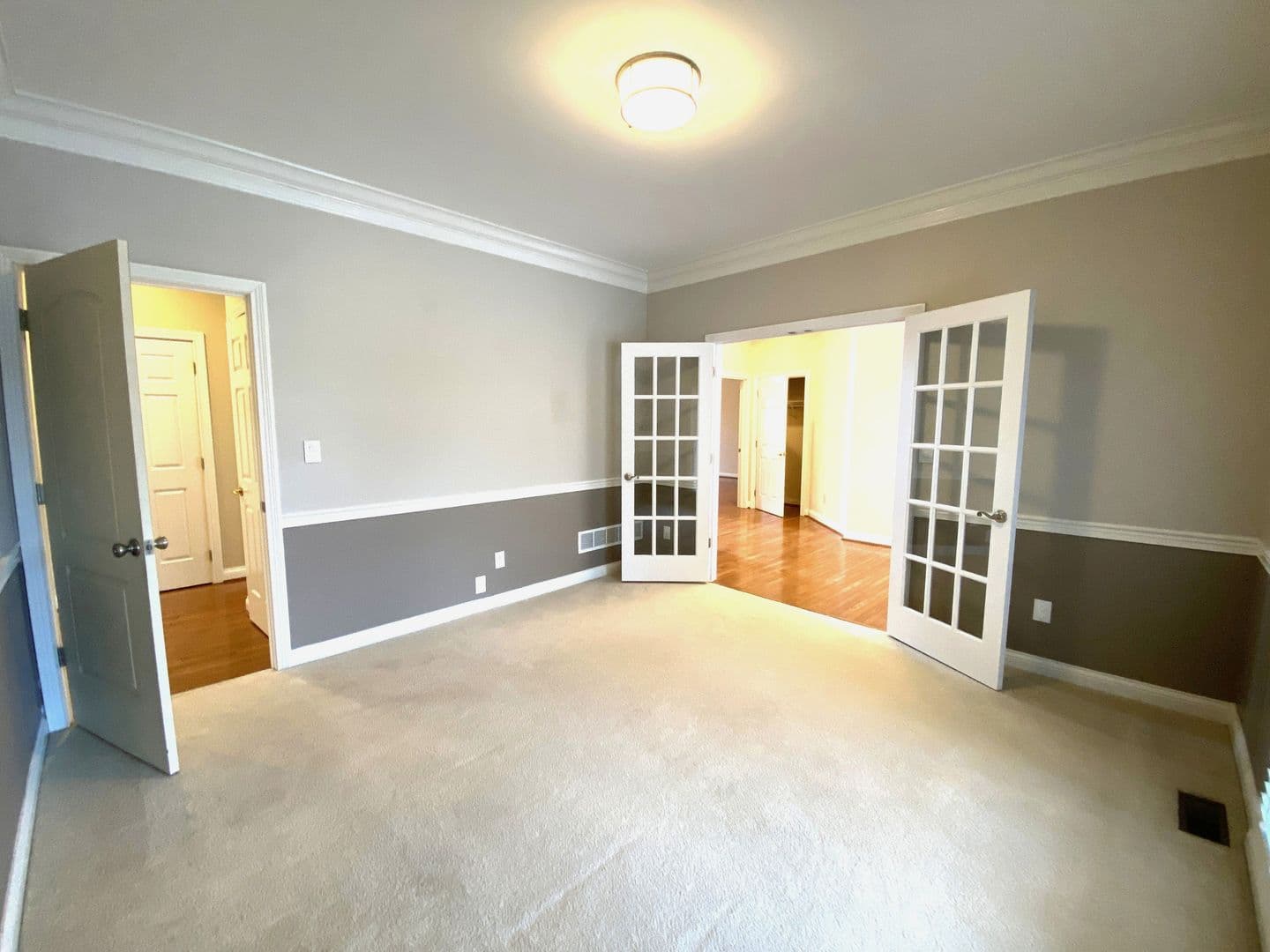 Lexington House: 4224 Evergreen Drive