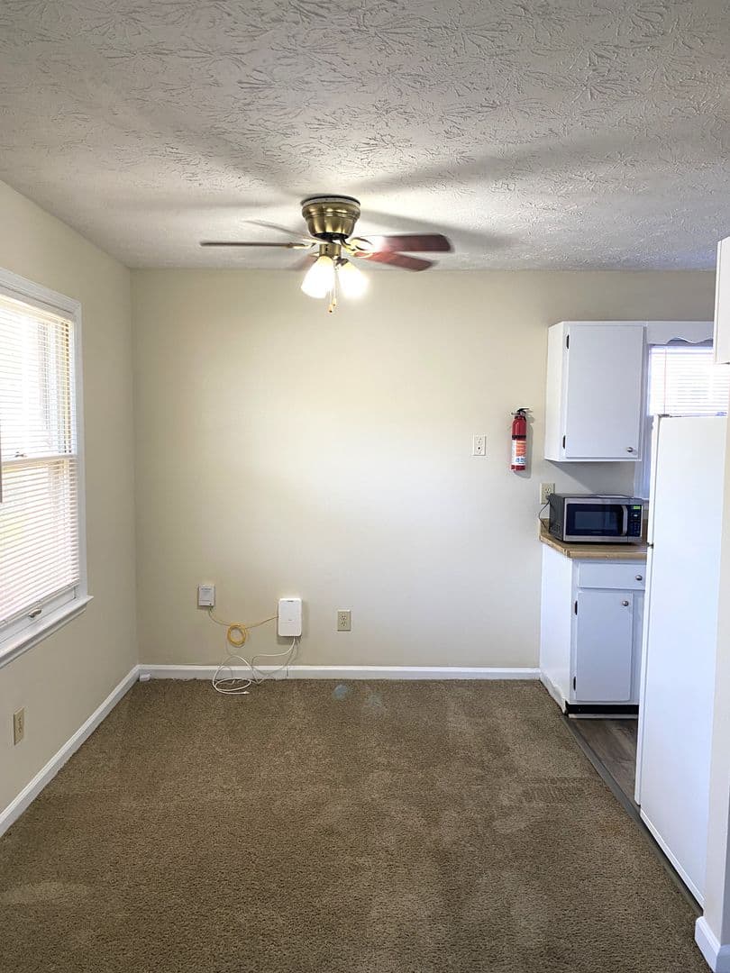 Lexington House: 3712 Camelot Drive #2