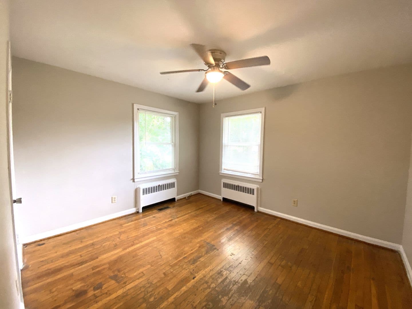 Lexington House: 401 Springhill Drive