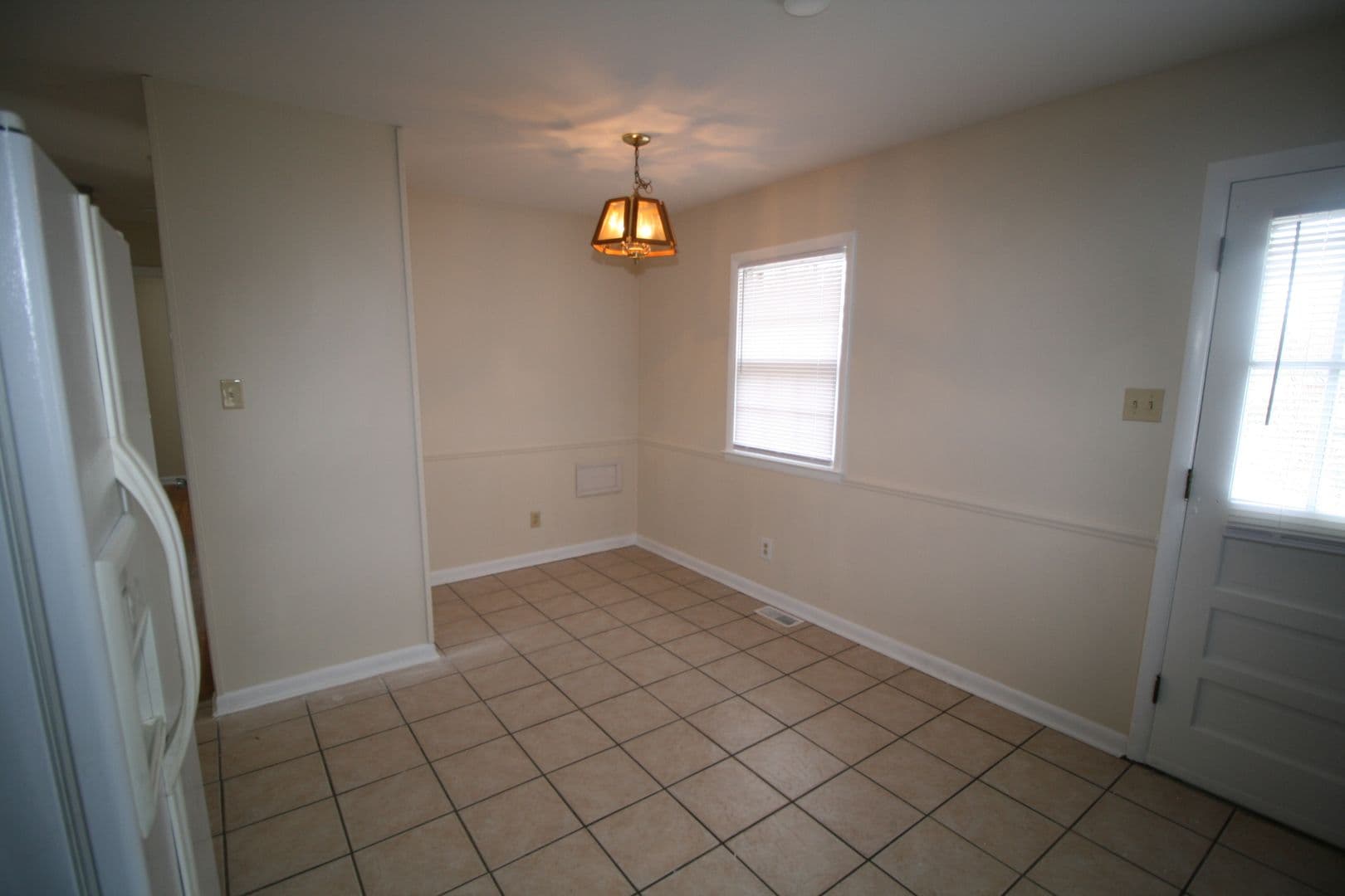 Lexington House: 402 Greenlawn Court