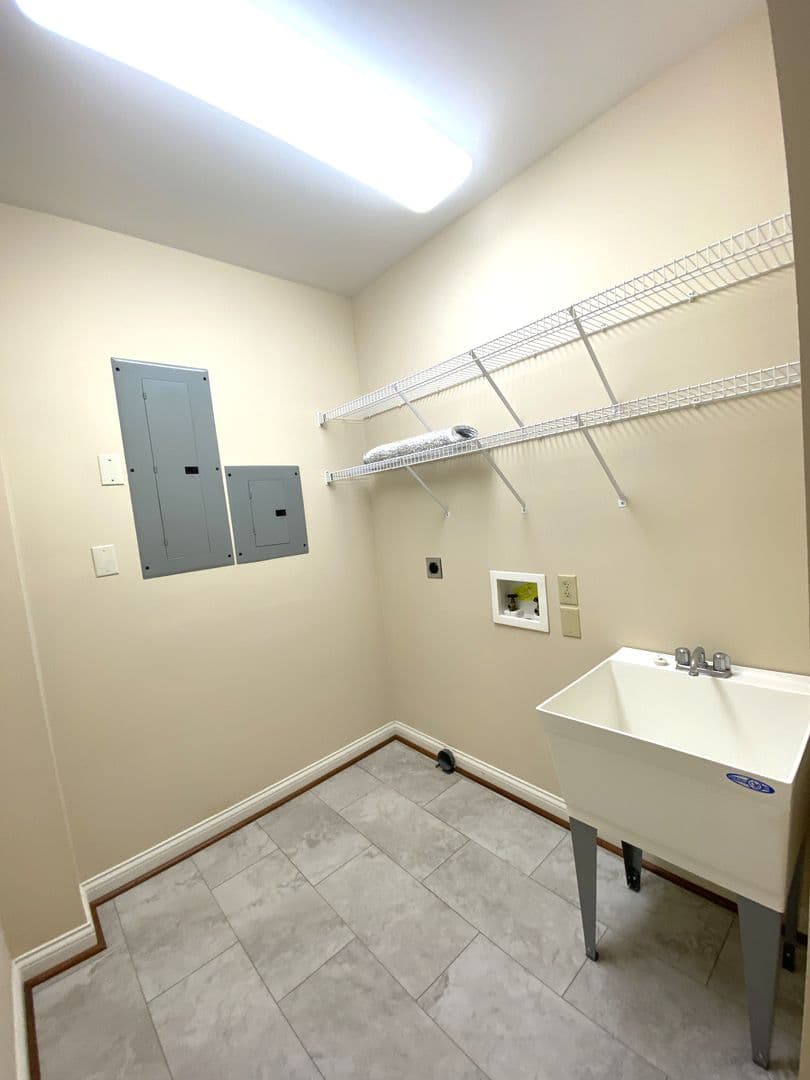 Lexington House: 4224 Evergreen Drive