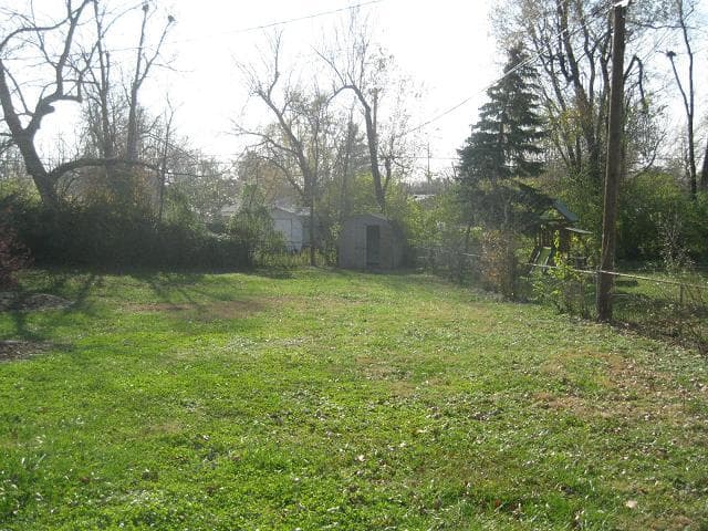 Lexington House: 402 Greenlawn Court