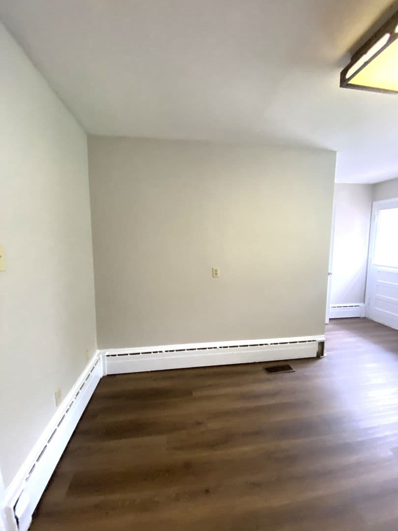 Lexington House: 401 Springhill Drive