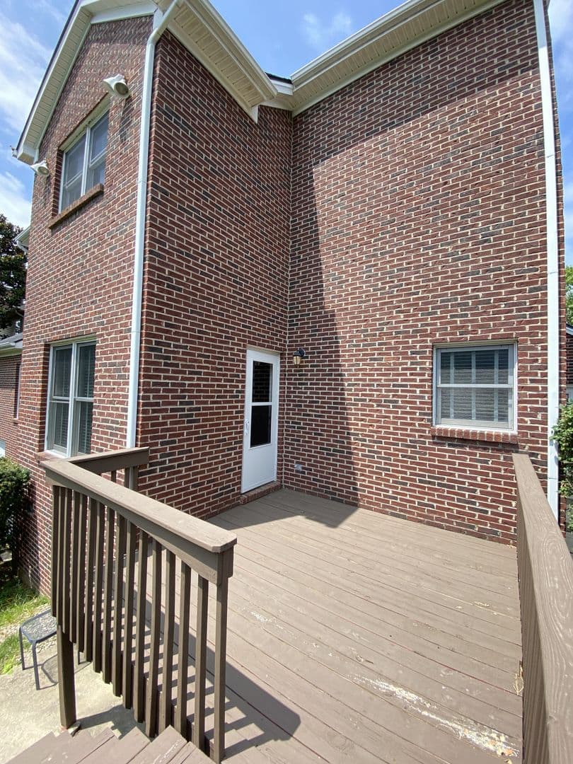 Lexington House: 4224 Evergreen Drive