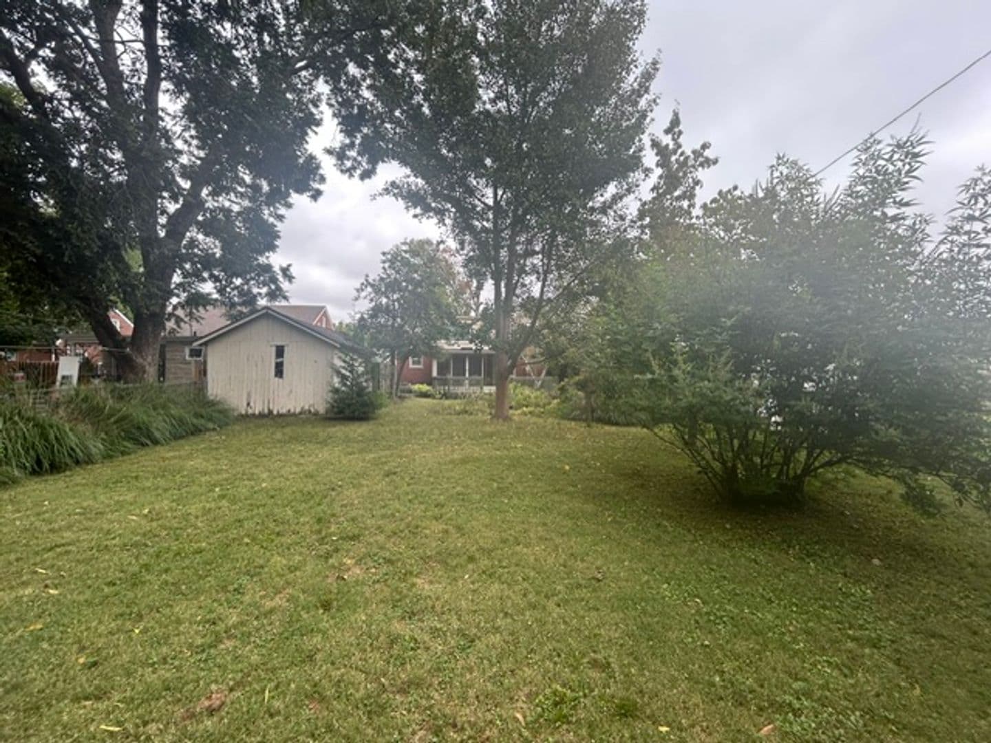 Lexington House: 582 Mitchell Ave