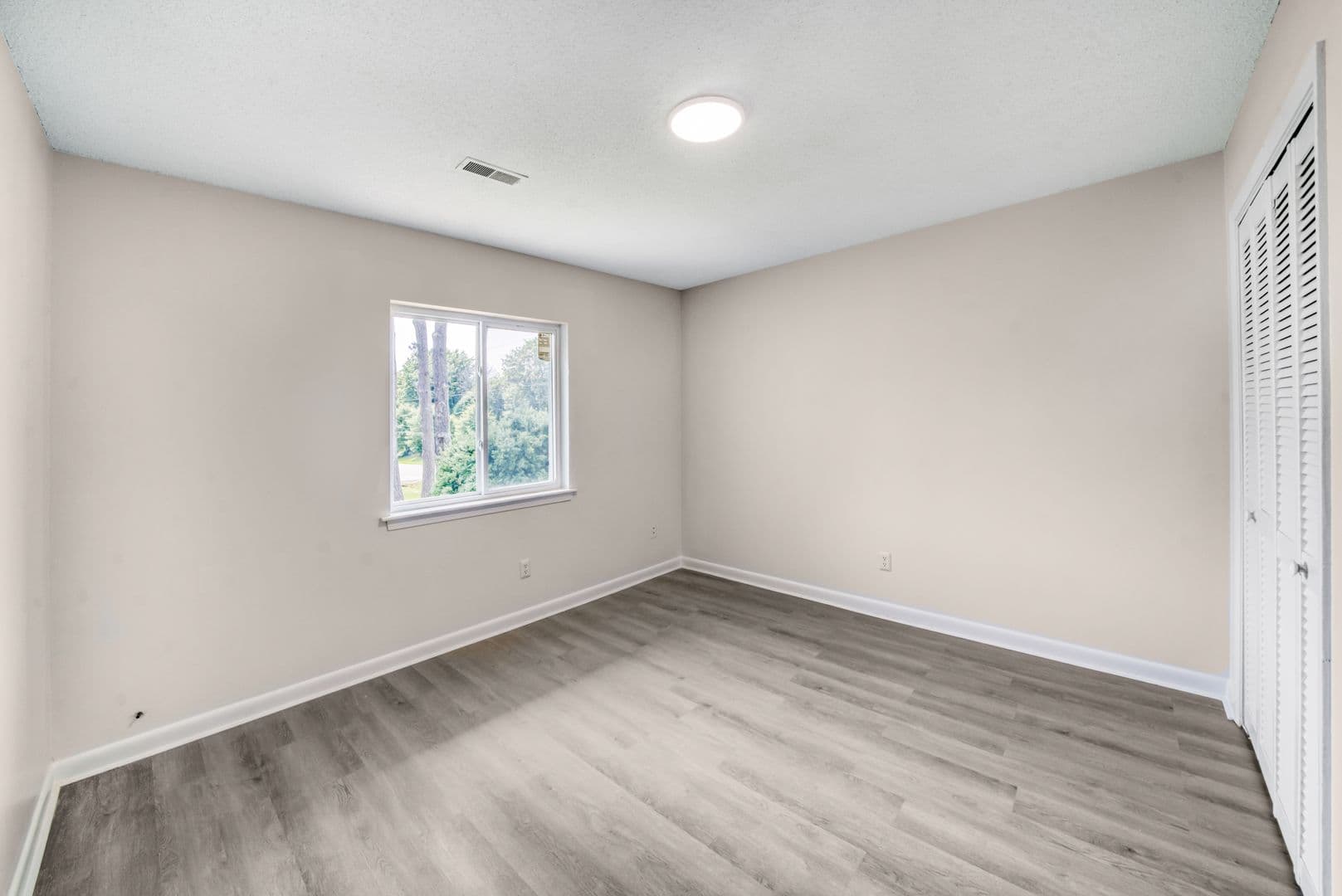 Knightdale Apartment: 335 Railroad St