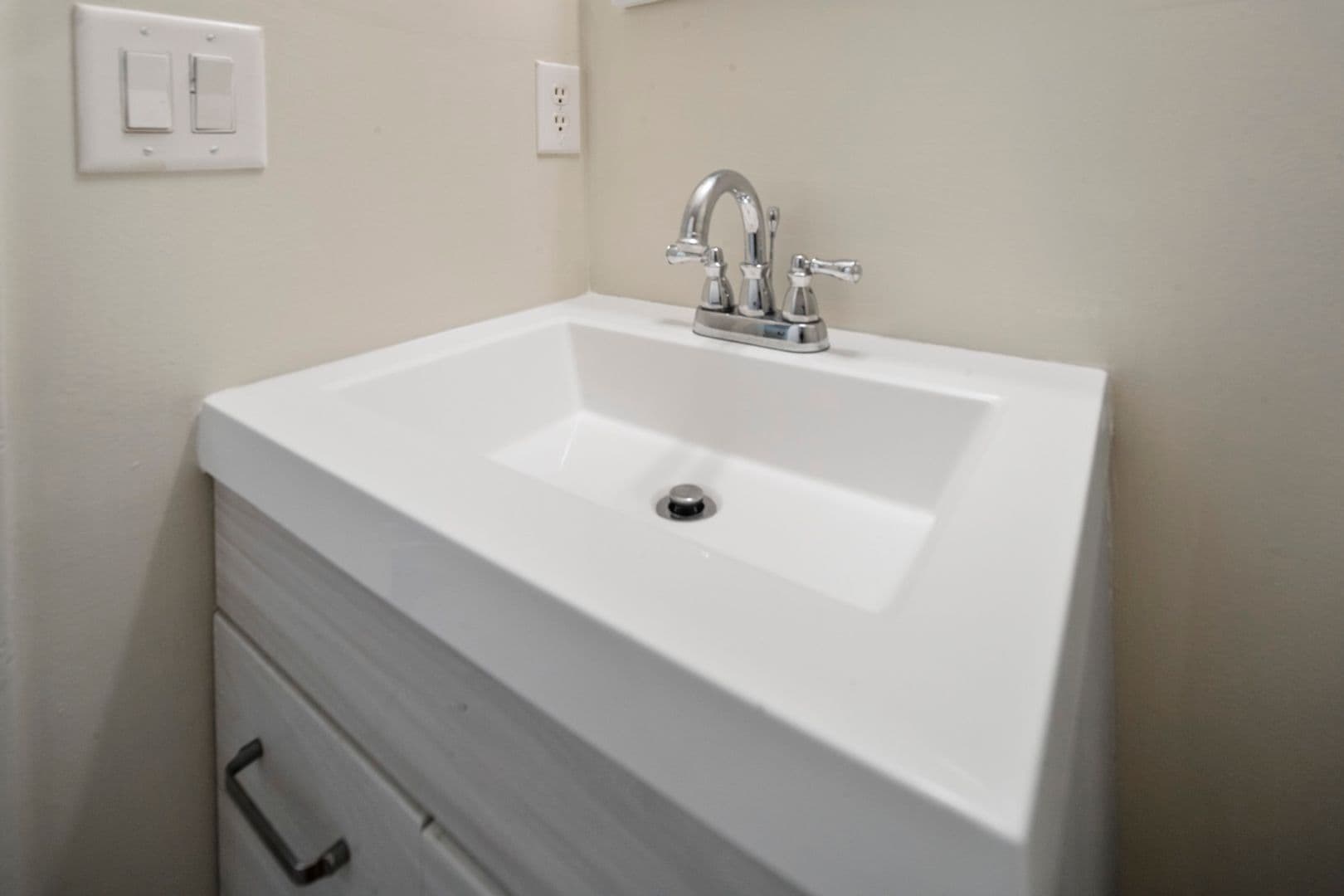 Fayetteville House: 326 Whipple Tree Ln