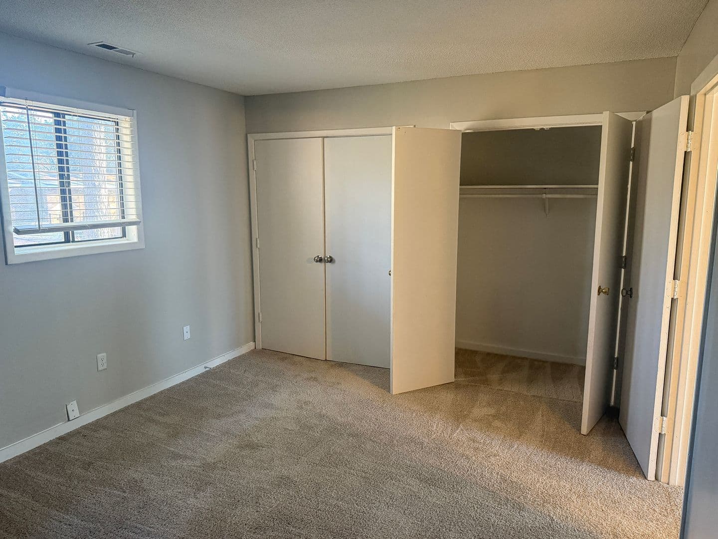 Smithfield Apartment: 950 Berkshire Rd