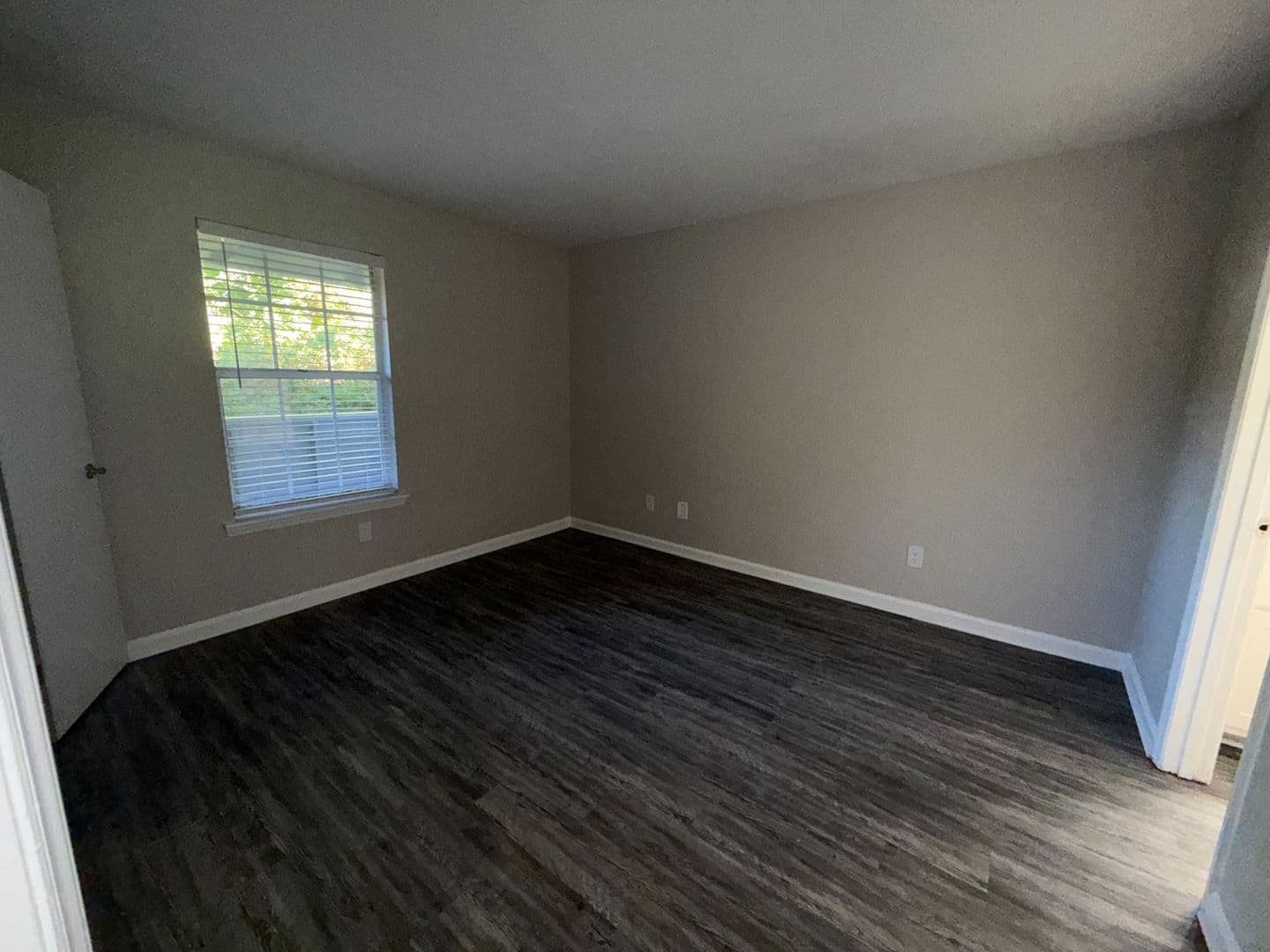 Greensboro Apartment: 3712 West Ave