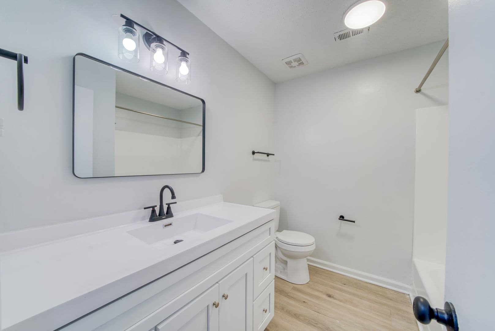 Knightdale Apartment: 335 Railroad St