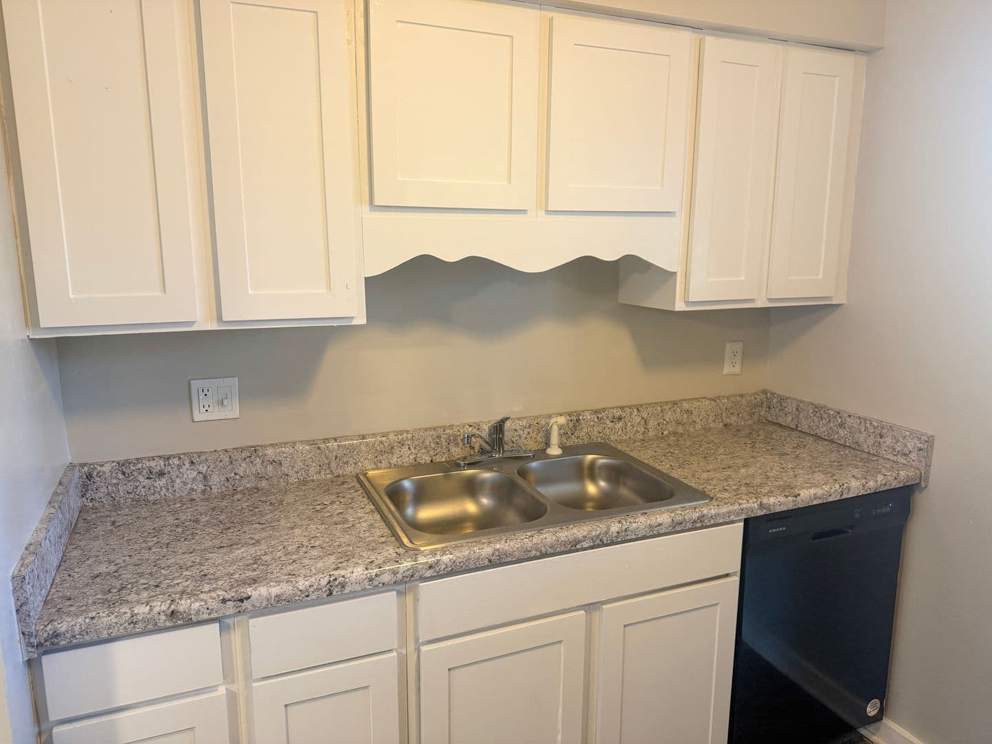 Smithfield Apartment: 950 Berkshire Rd
