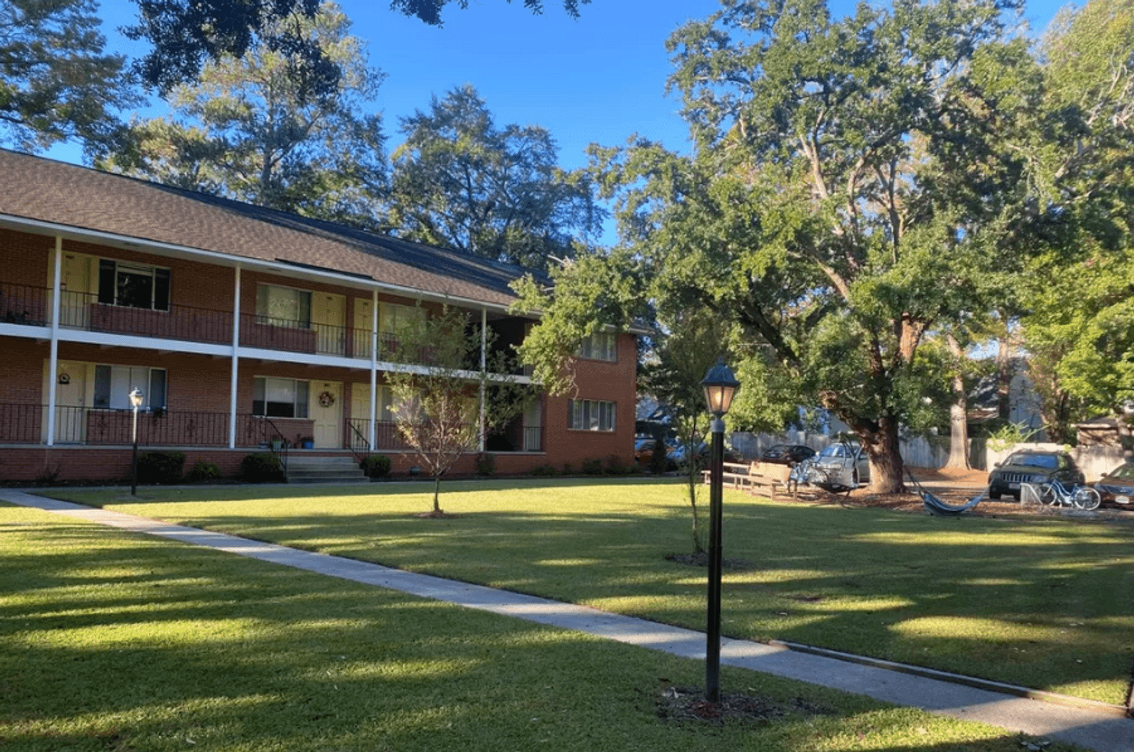 Greenville Apartment: 208 S Elm St
