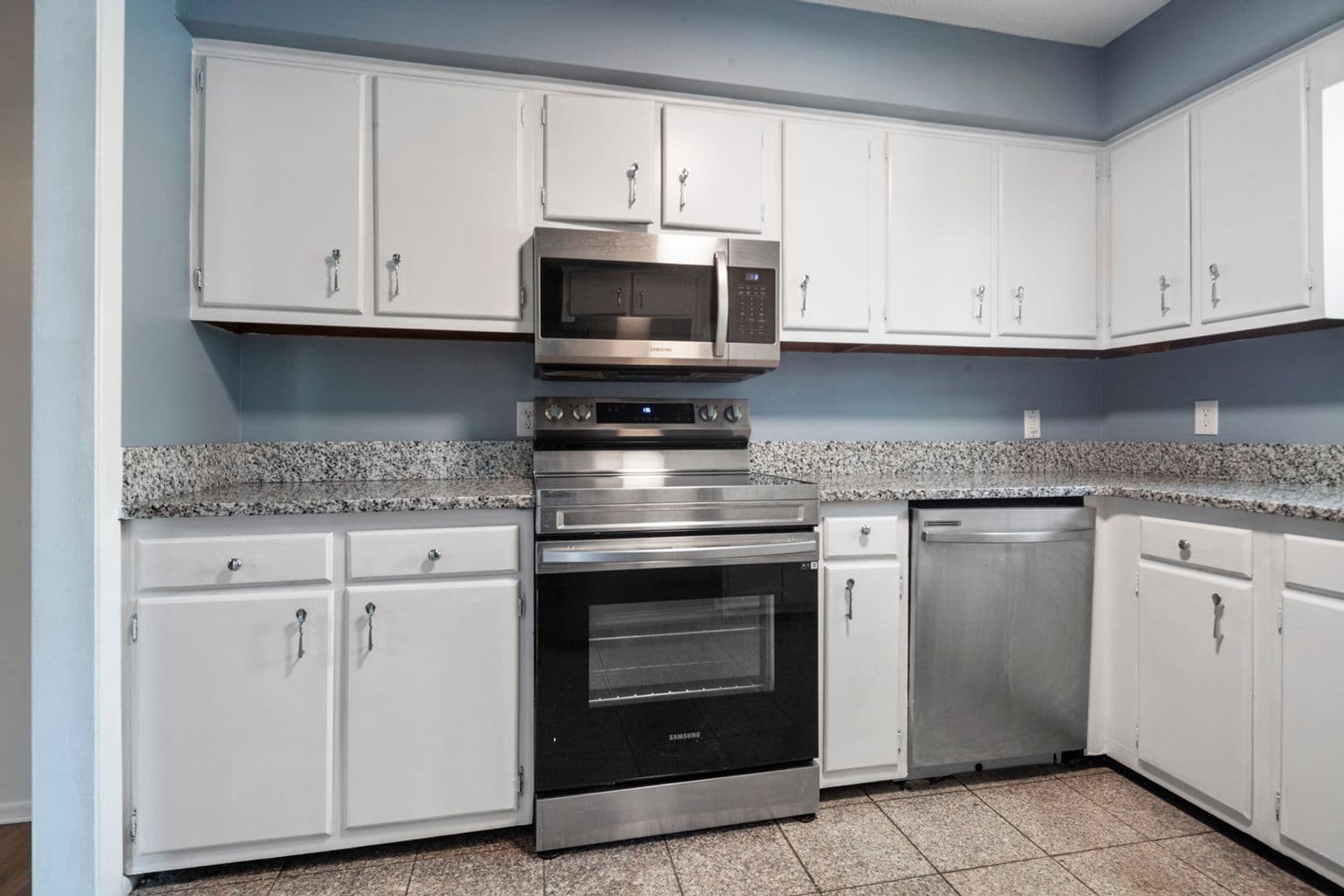 Fayetteville House: 326 Whipple Tree Ln