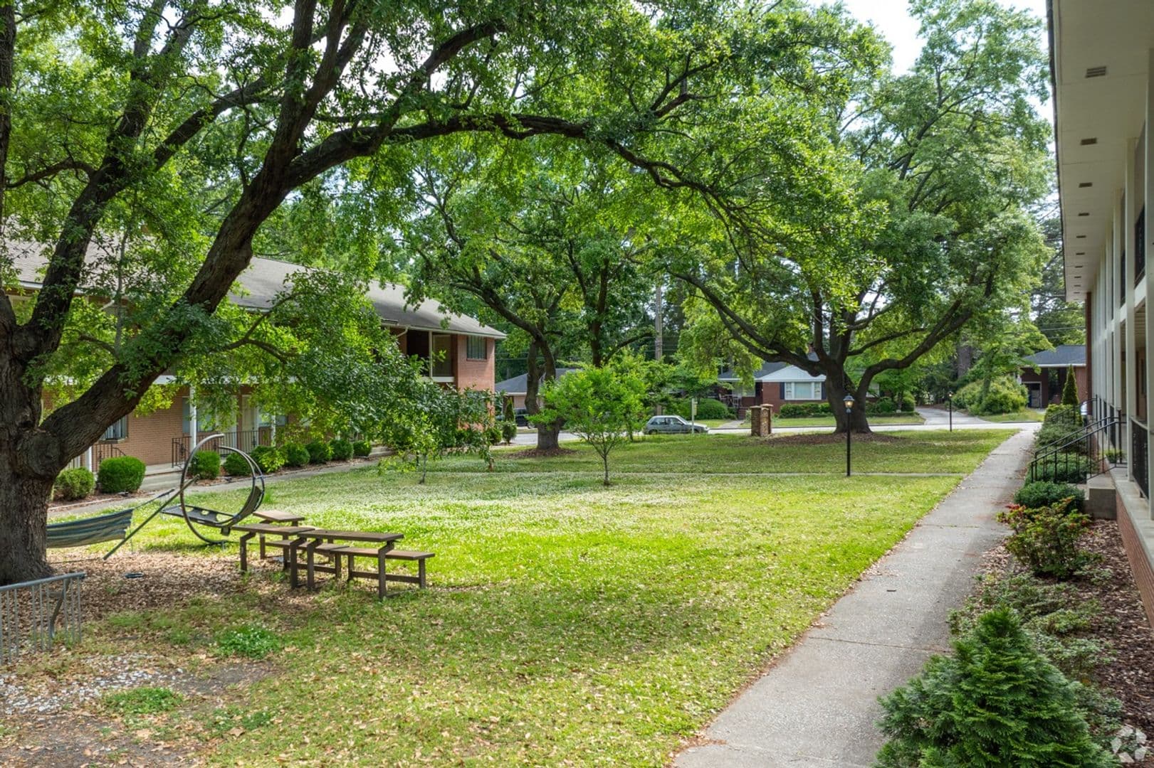 Greenville Apartment: 208 S Elm St
