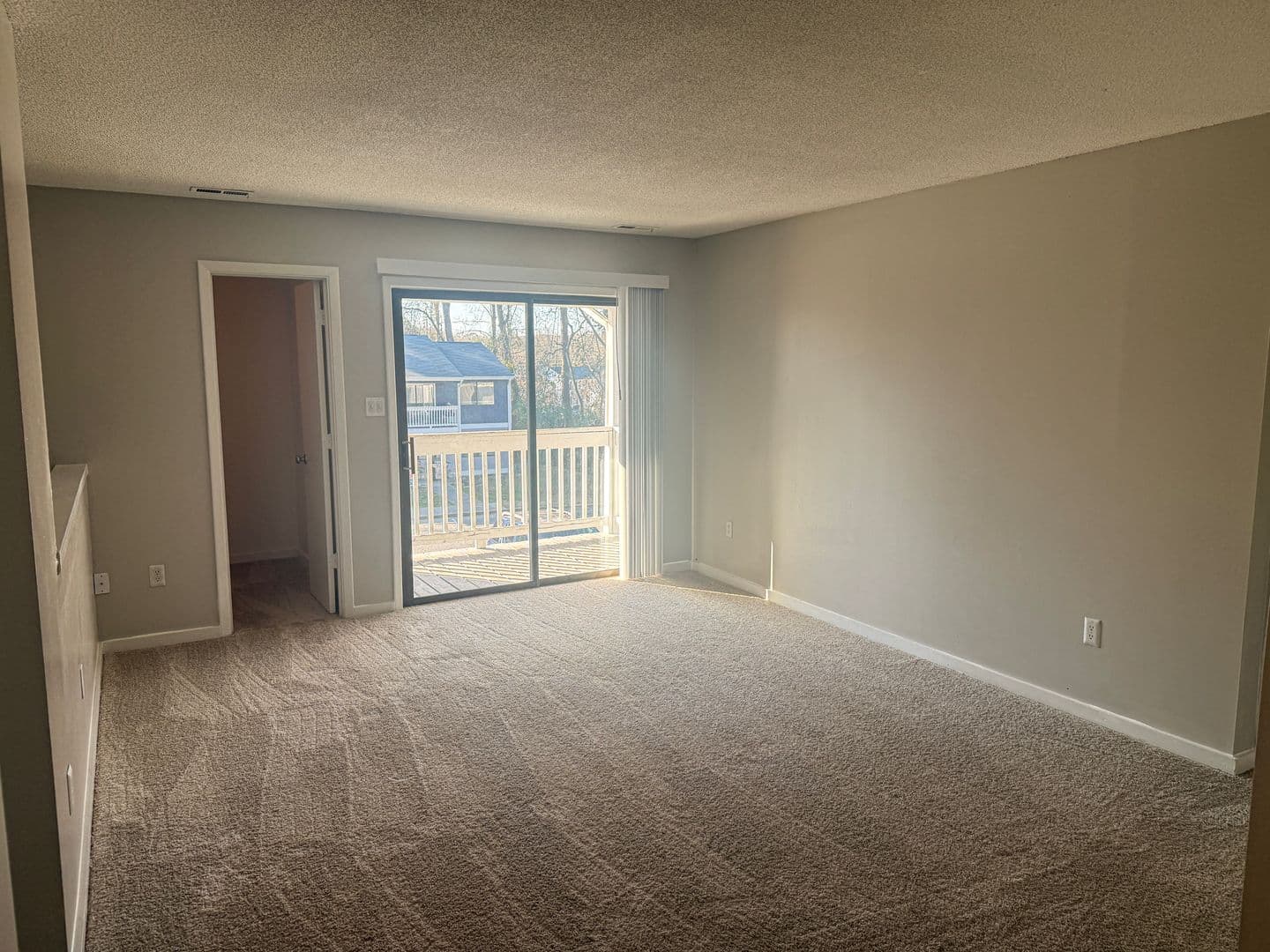 Smithfield Apartment: 950 Berkshire Rd