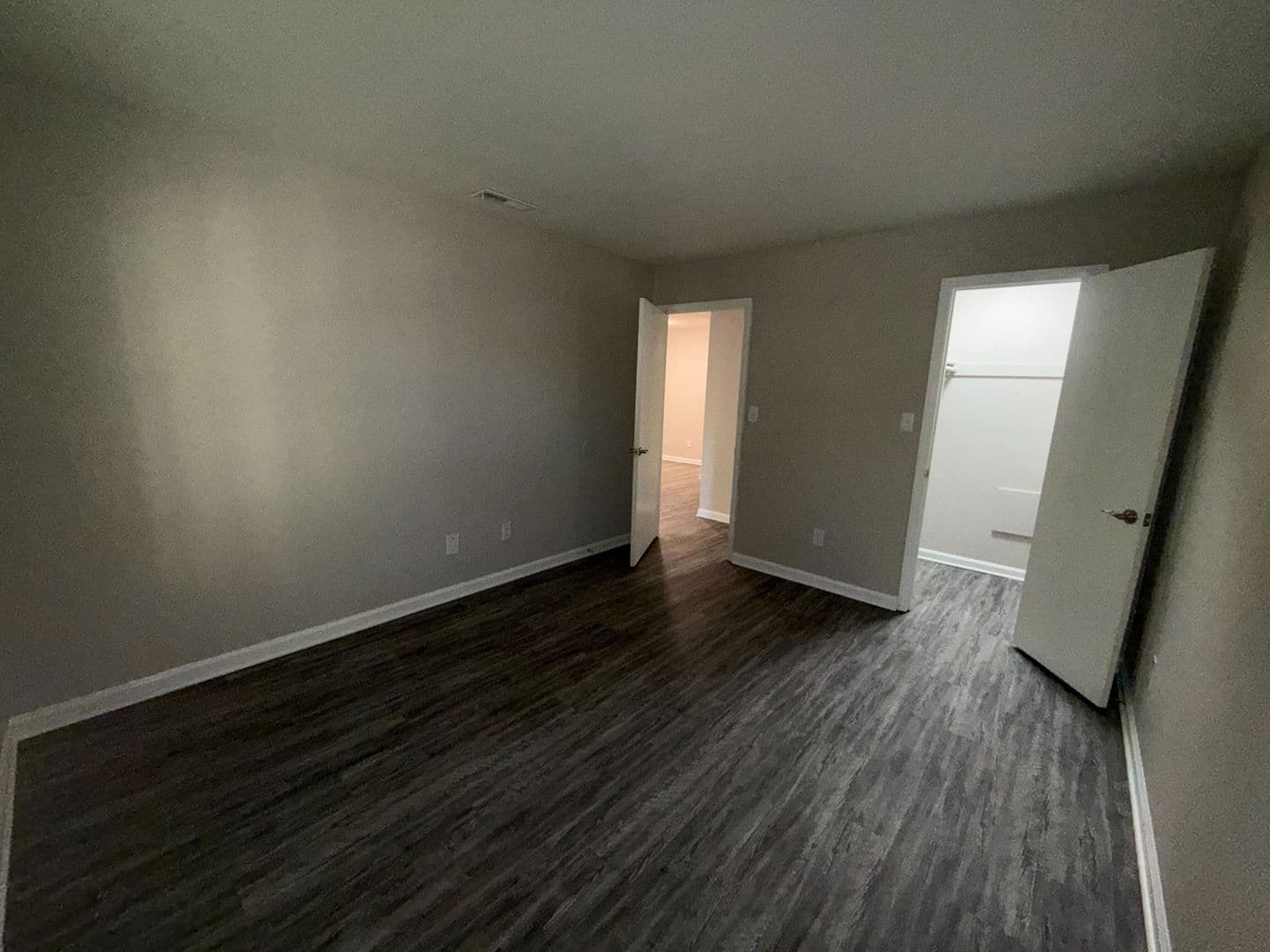 Greensboro Apartment: 3712 West Ave