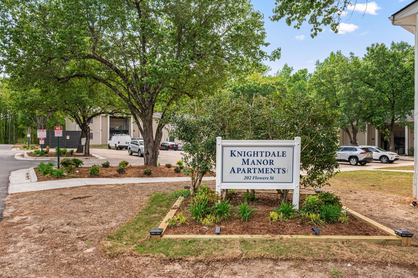 Knightdale House: 220 Flowers St