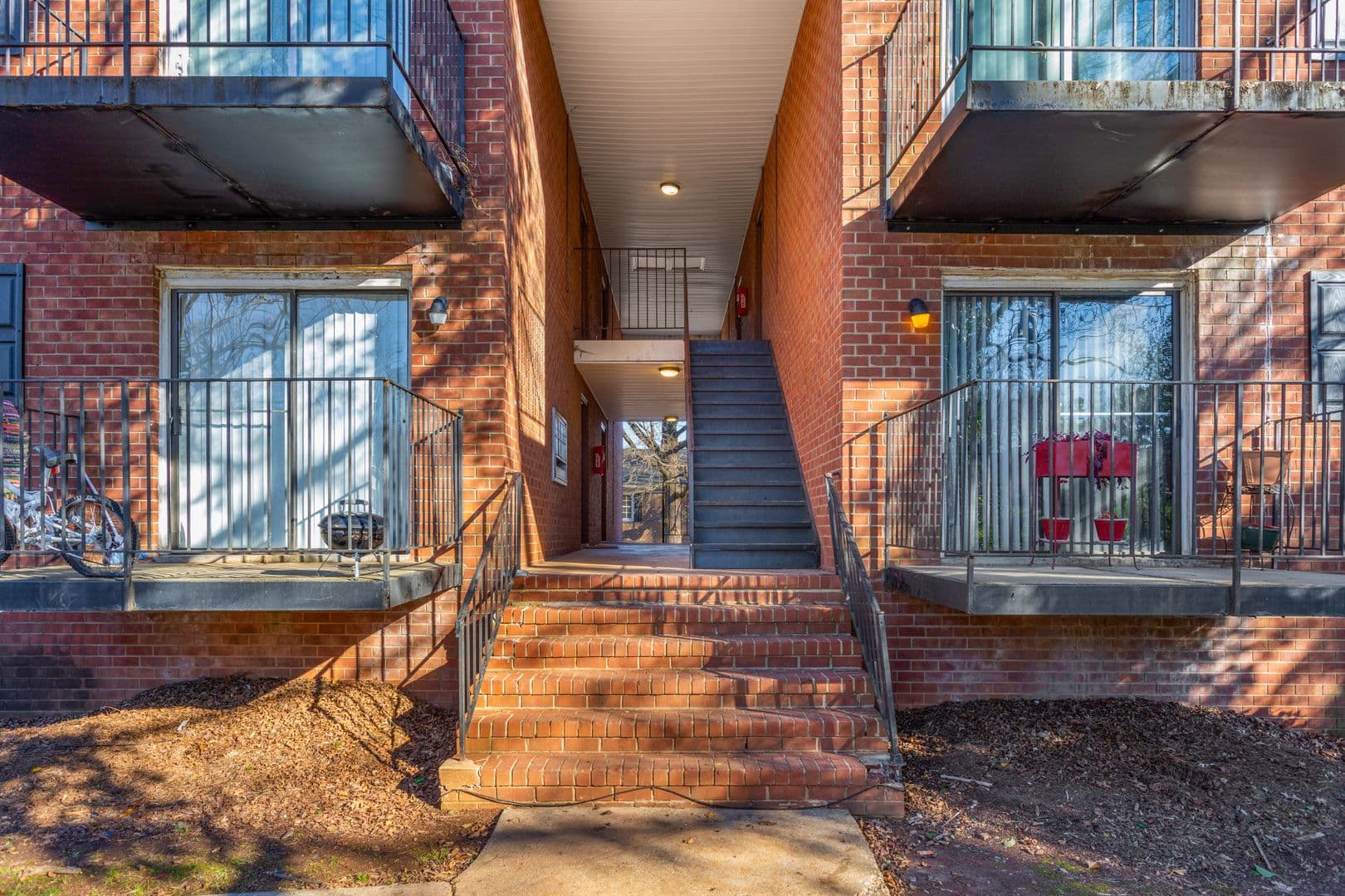 Greensboro Apartment: 4228 United St