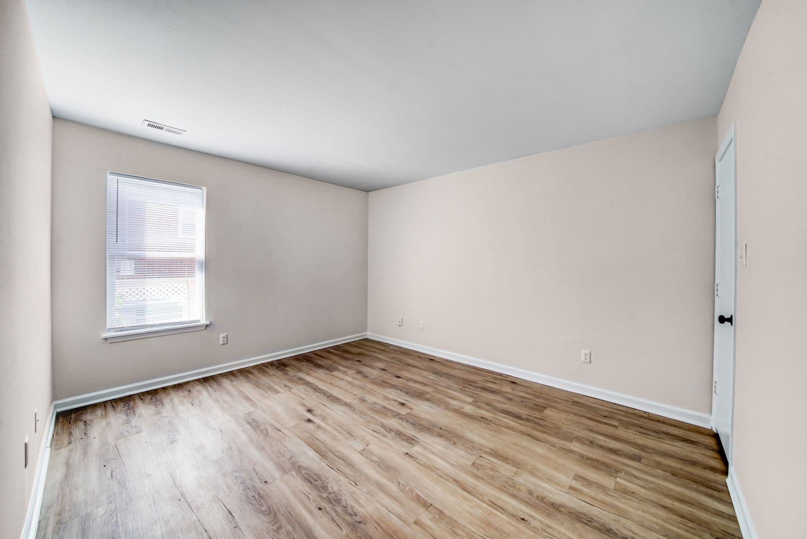 Knightdale Apartment: 335 Railroad St