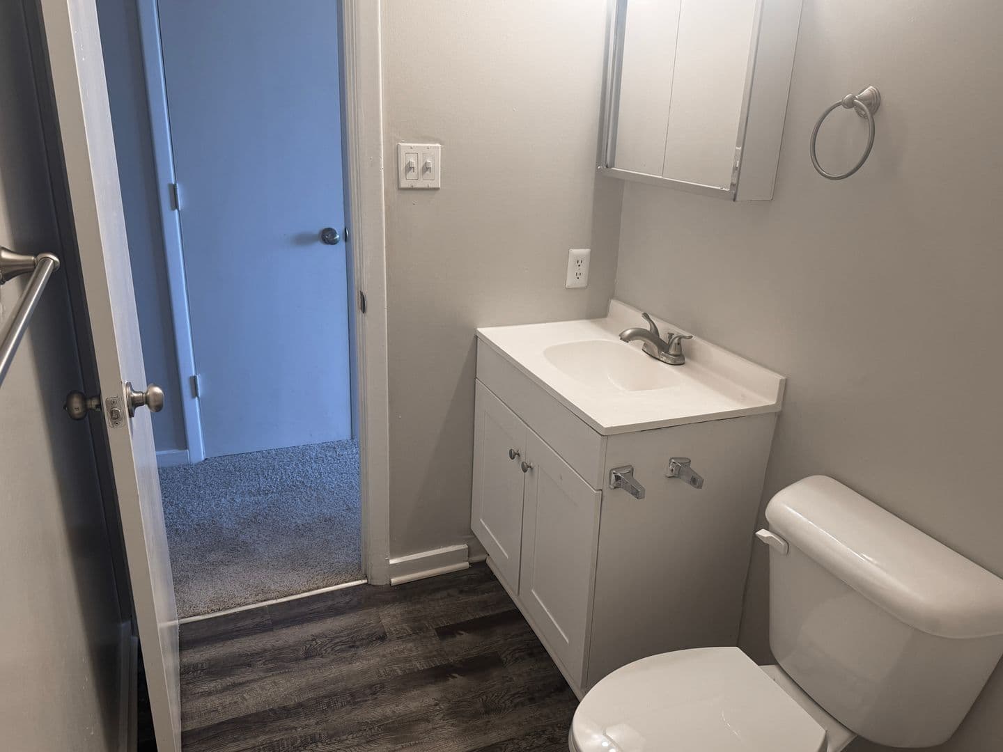 Smithfield Apartment: 950 Berkshire Rd