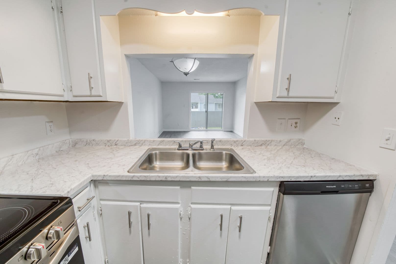 Knightdale Apartment: 335 Railroad St