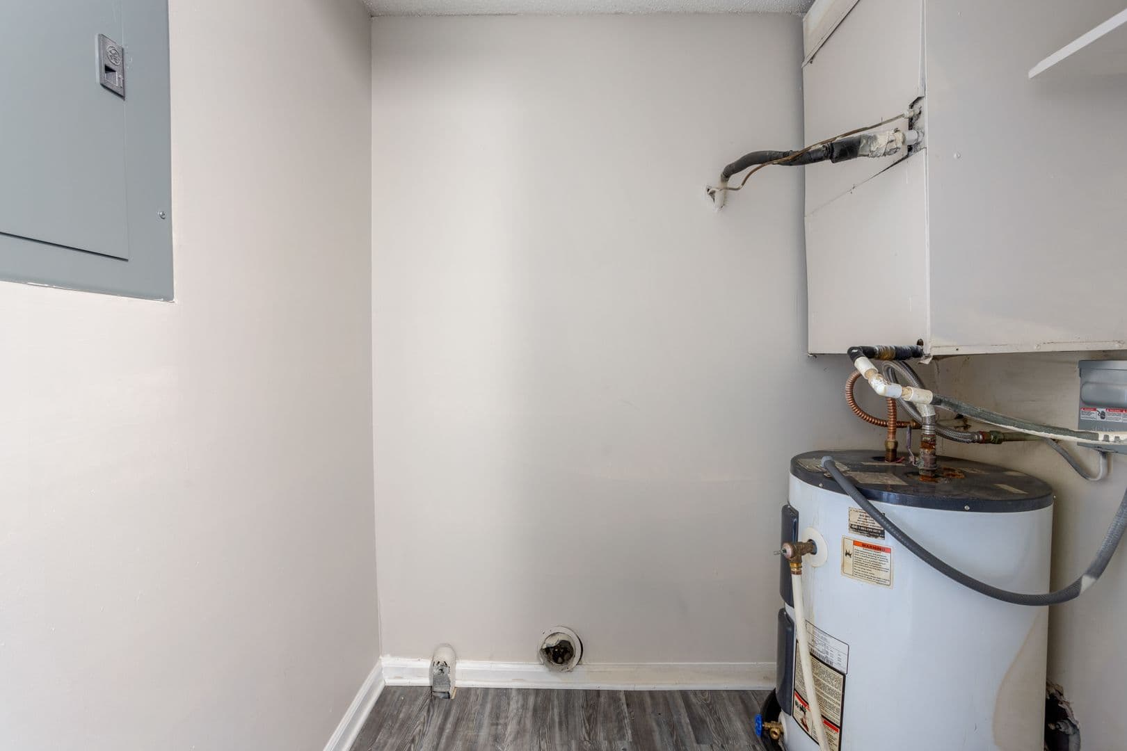 Greensboro Apartment: 4228 United St