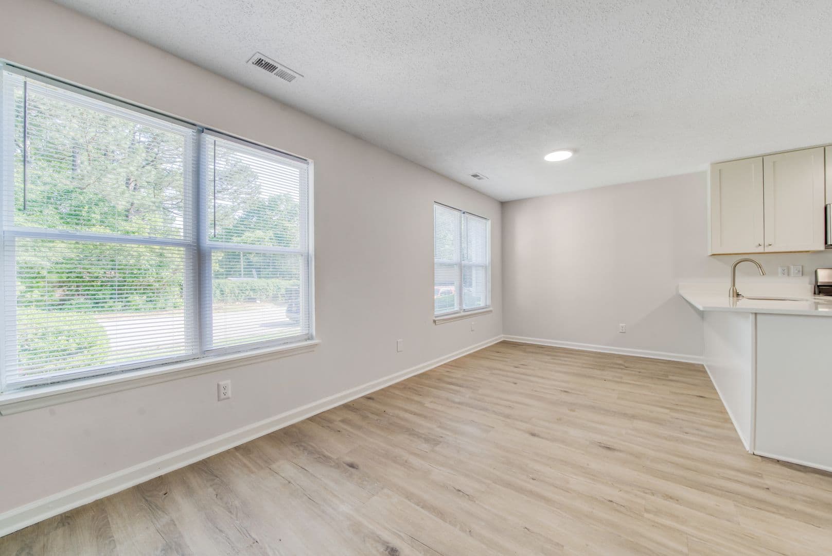 Knightdale Apartment: 335 Railroad St