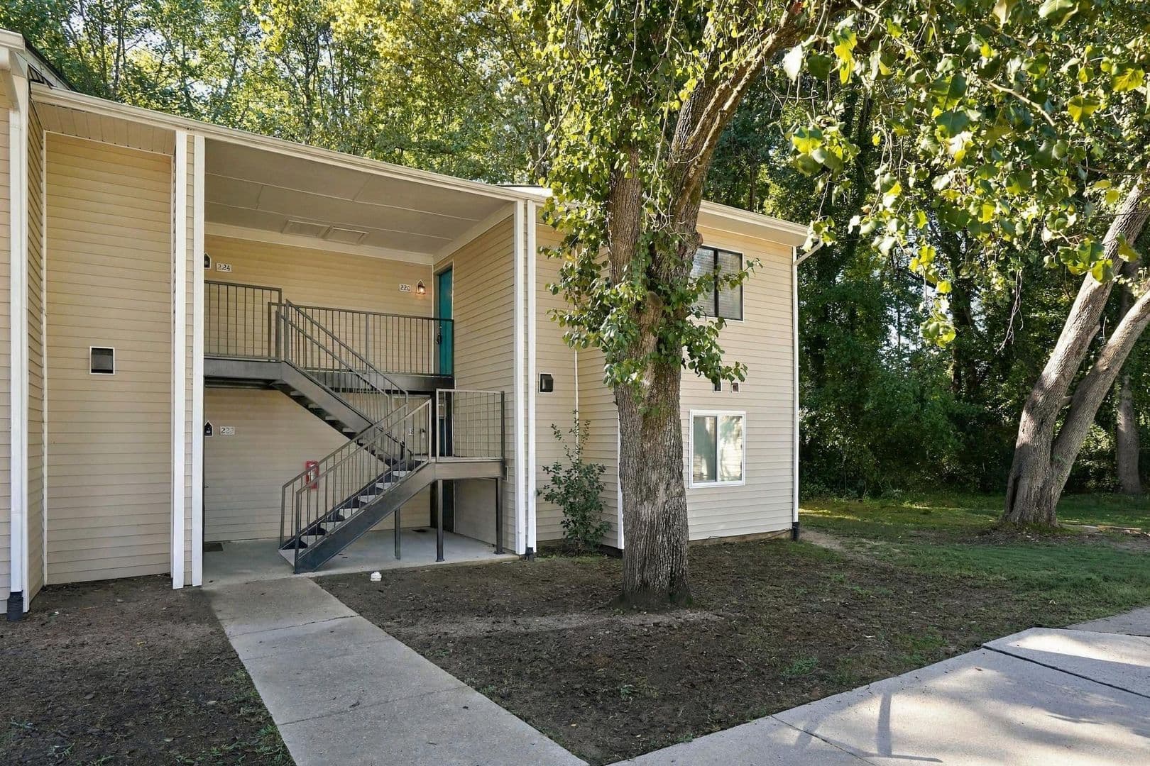 Knightdale House: 220 Flowers St
