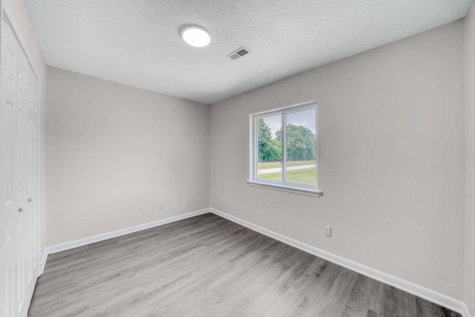 Knightdale Apartment: 335 Railroad St