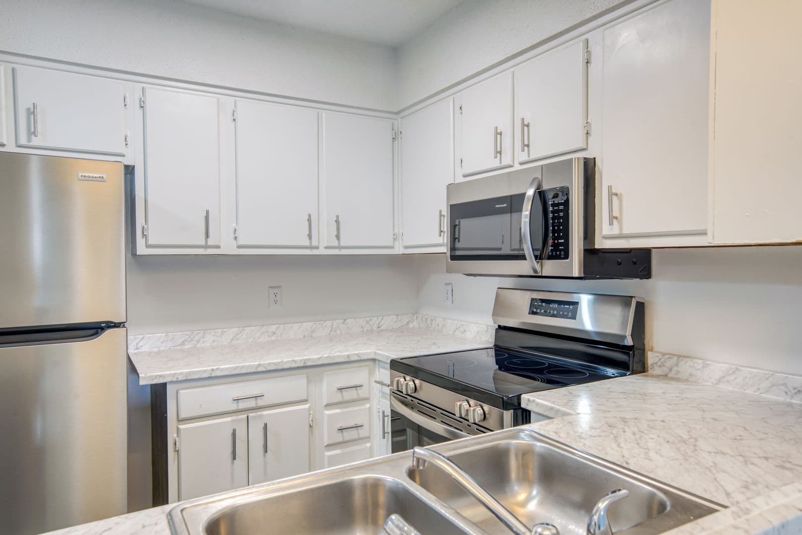 Knightdale Apartment: 335 Railroad St