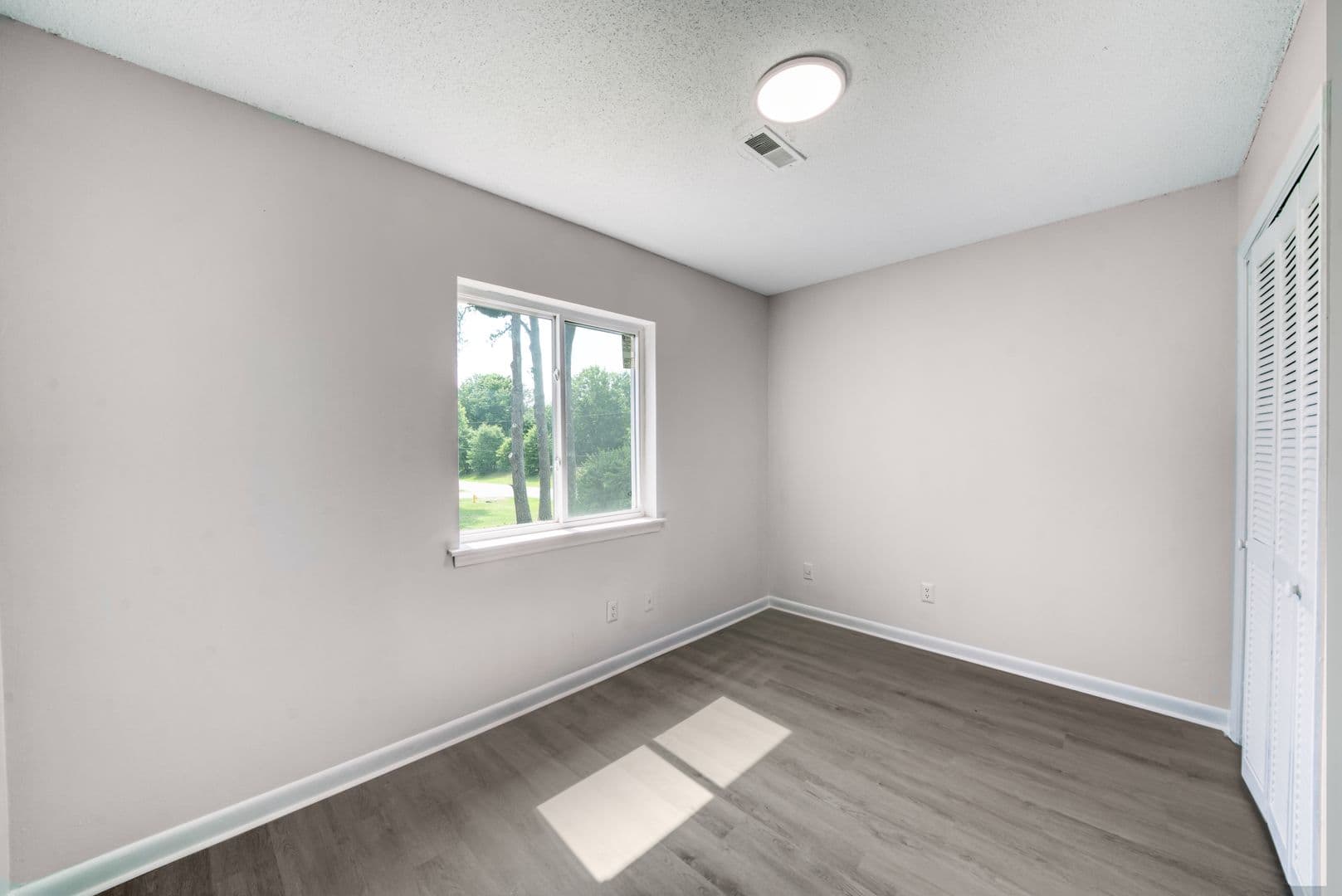 Knightdale Apartment: 335 Railroad St