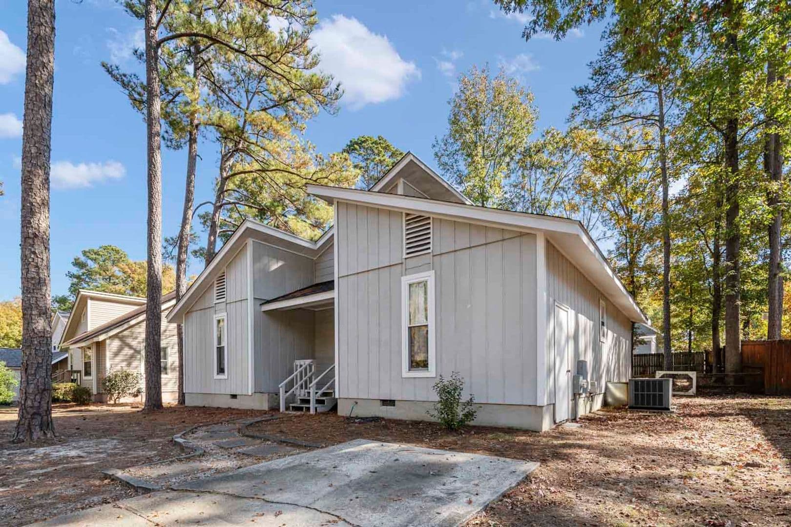 Fayetteville House: 326 Whipple Tree Ln