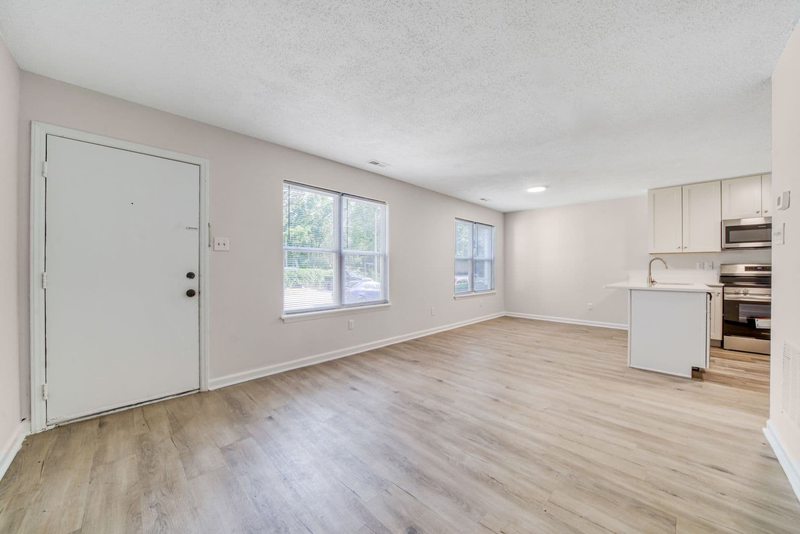 Knightdale Apartment: 335 Railroad St
