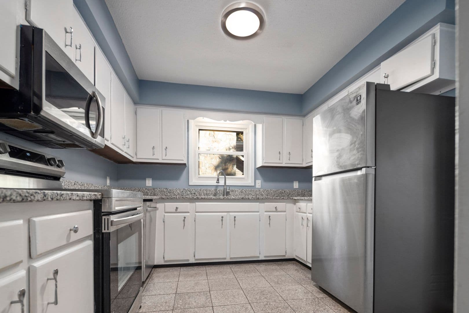 Fayetteville House: 326 Whipple Tree Ln