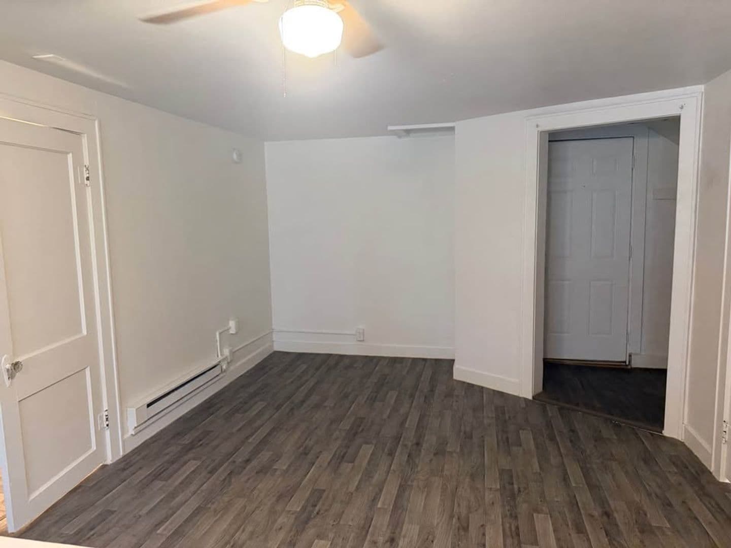 Muskegon Apartment: 402 Monroe Avenue