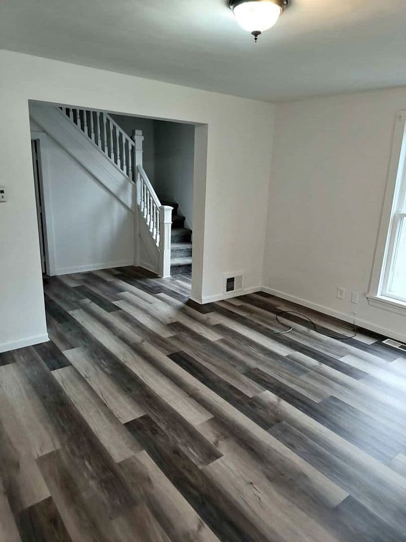 Muskegon Apartment: 174 Strong Avenue
