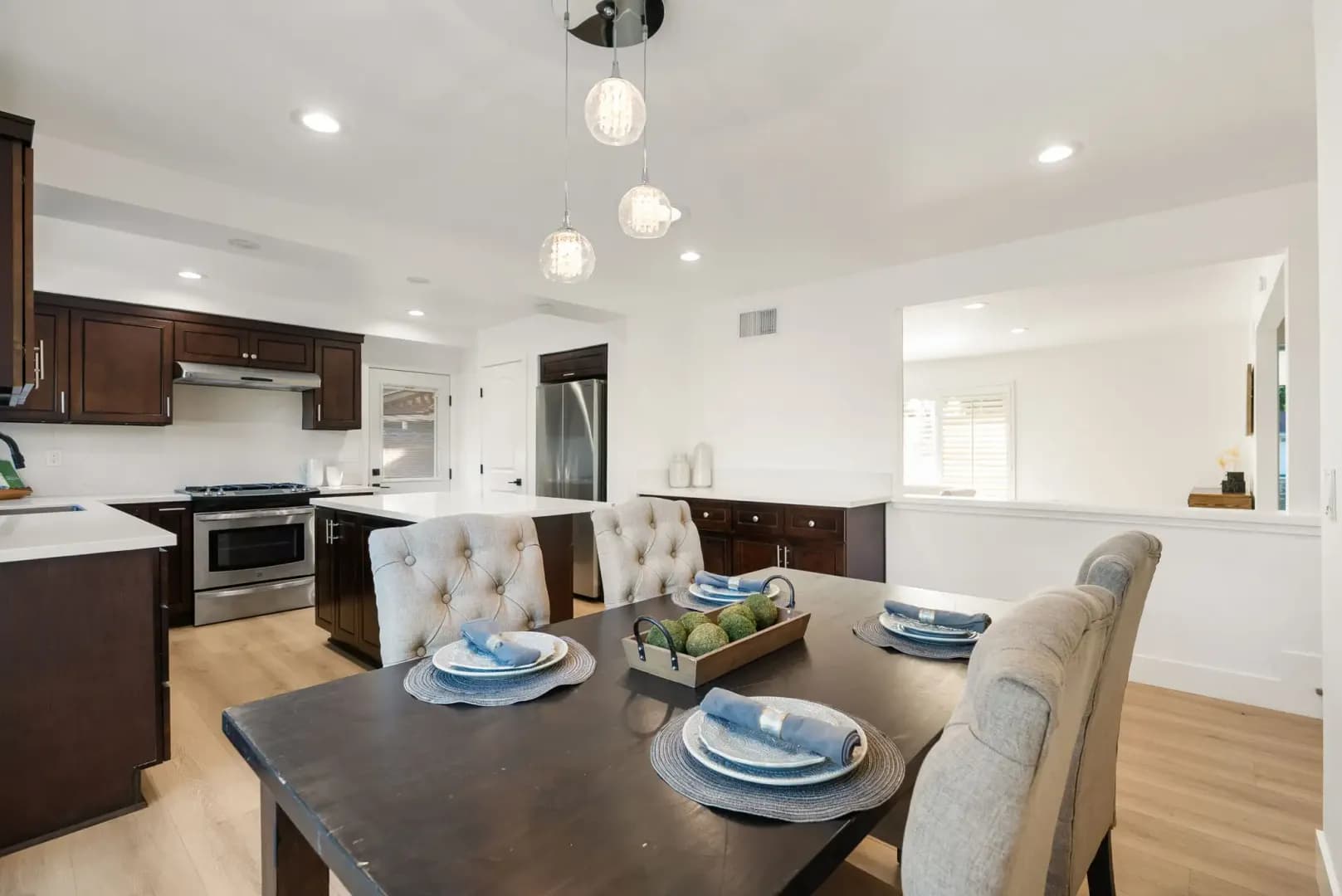 Porter Ranch House: 10856 Topeka Drive