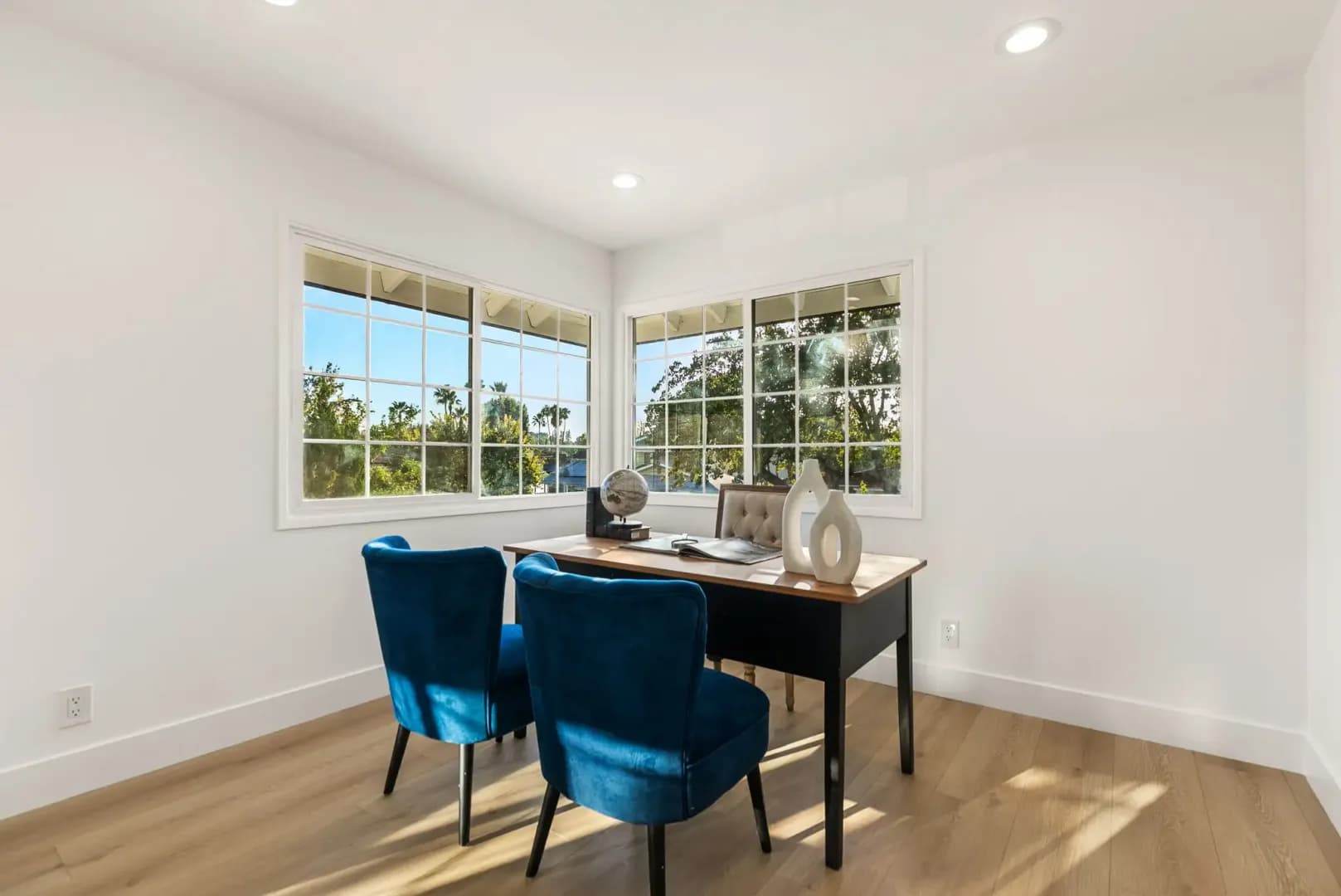 Porter Ranch House: 10856 Topeka Drive
