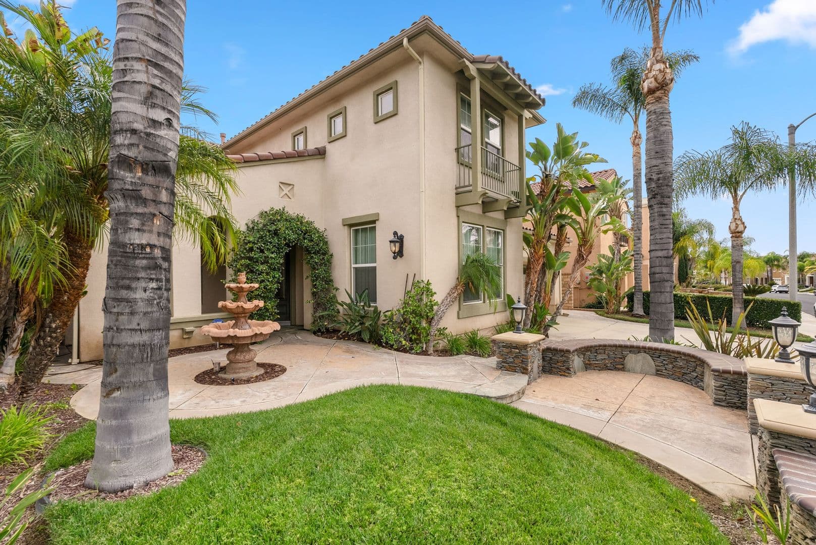 Santa Clarita House: 29176 Valley Oak Place