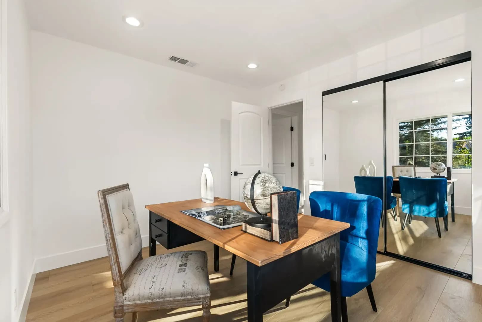 Porter Ranch House: 10856 Topeka Drive
