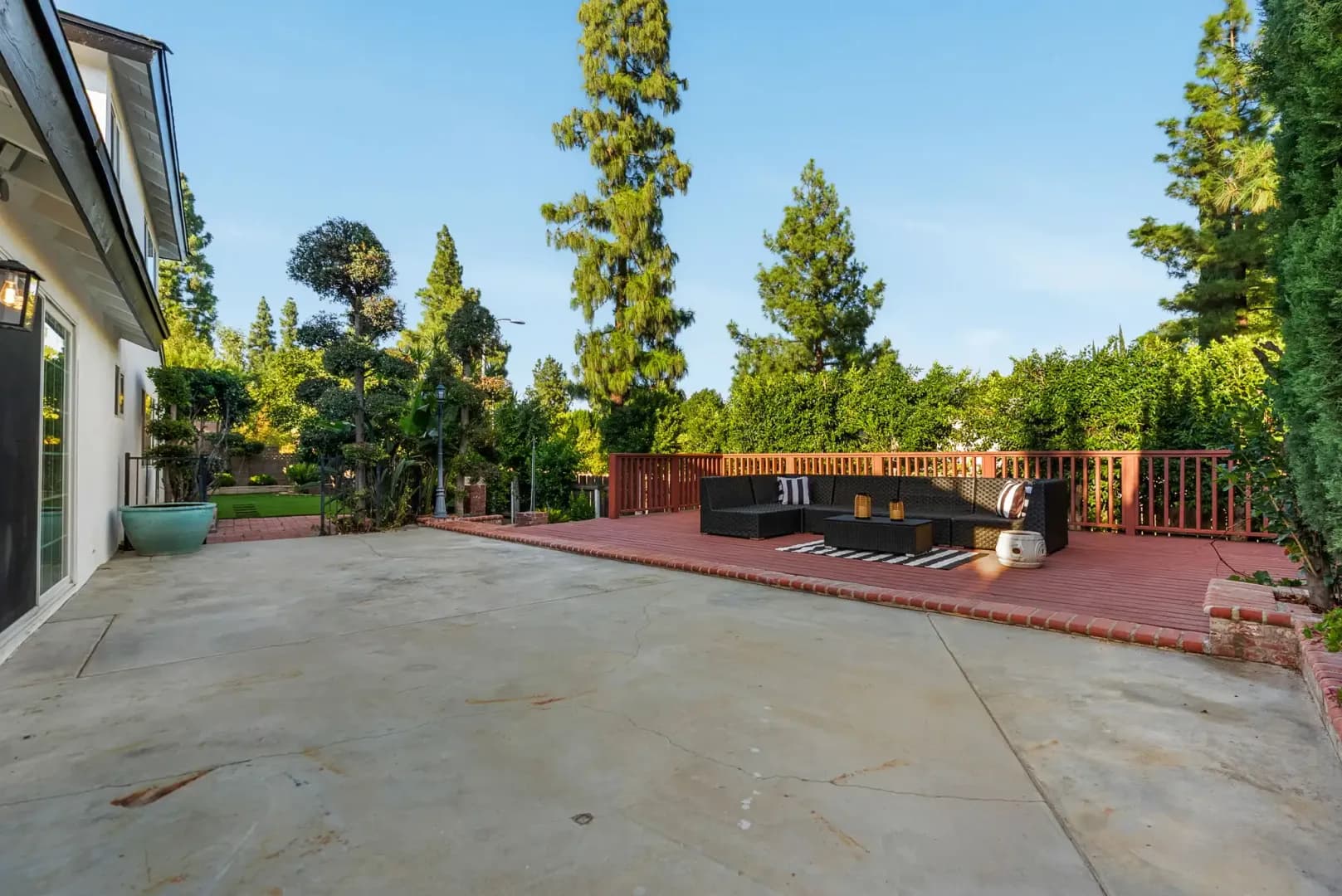 Porter Ranch House: 10856 Topeka Drive
