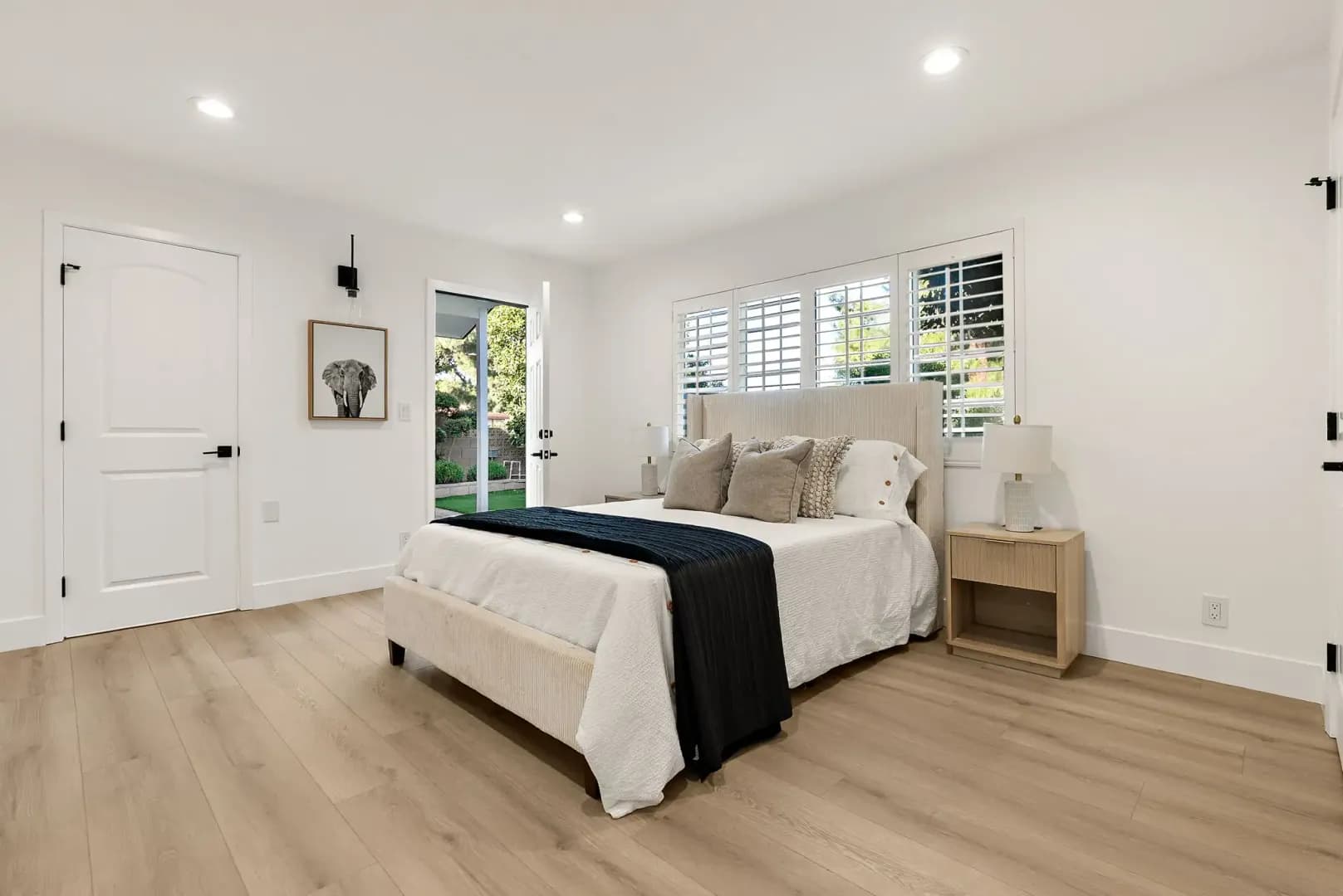 Porter Ranch House: 10856 Topeka Drive
