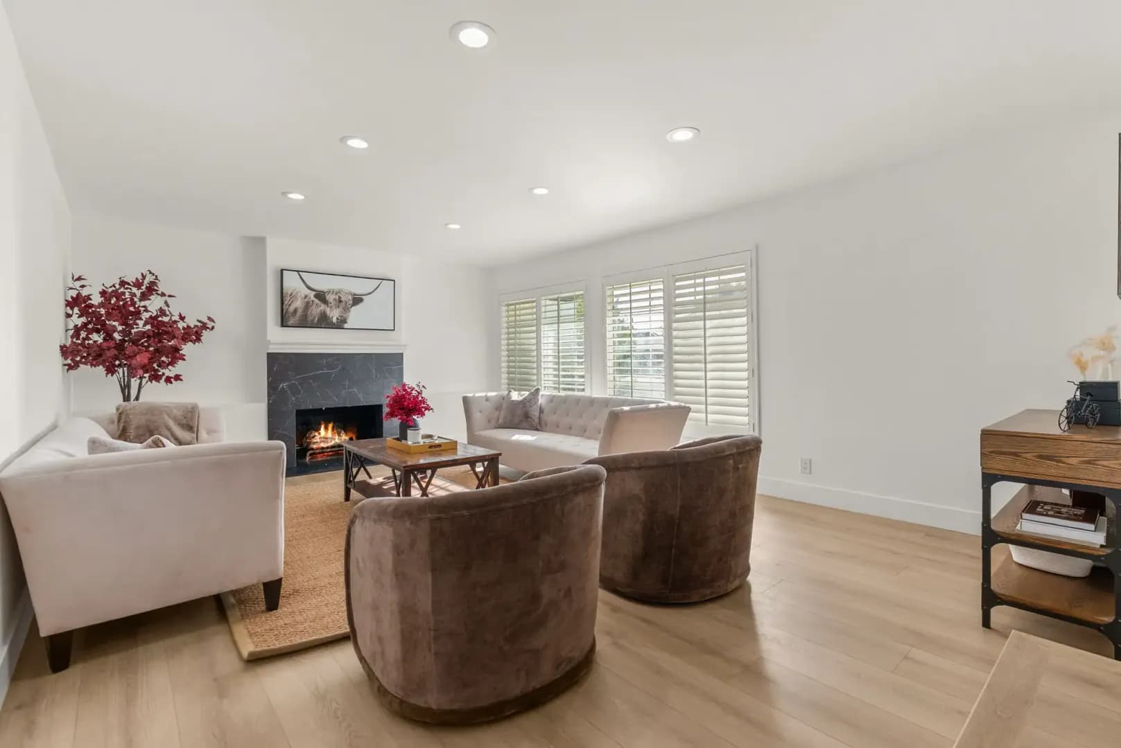 Porter Ranch House: 10856 Topeka Drive