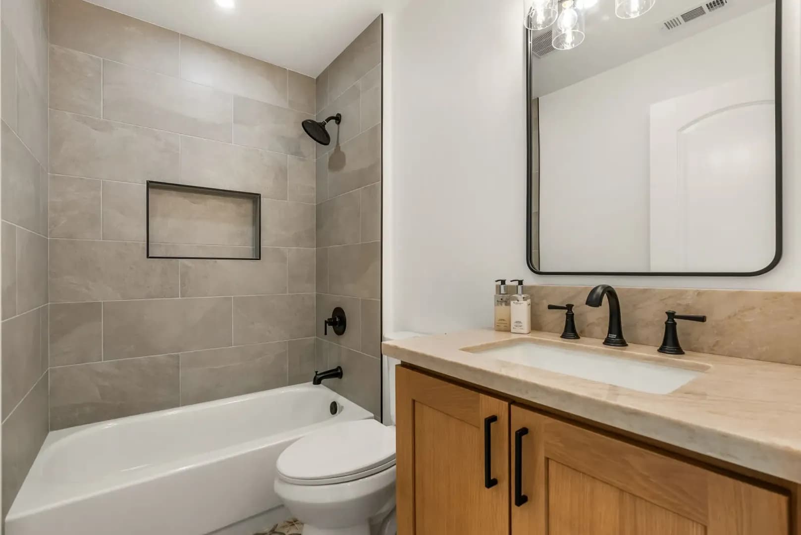 Porter Ranch House: 10856 Topeka Drive