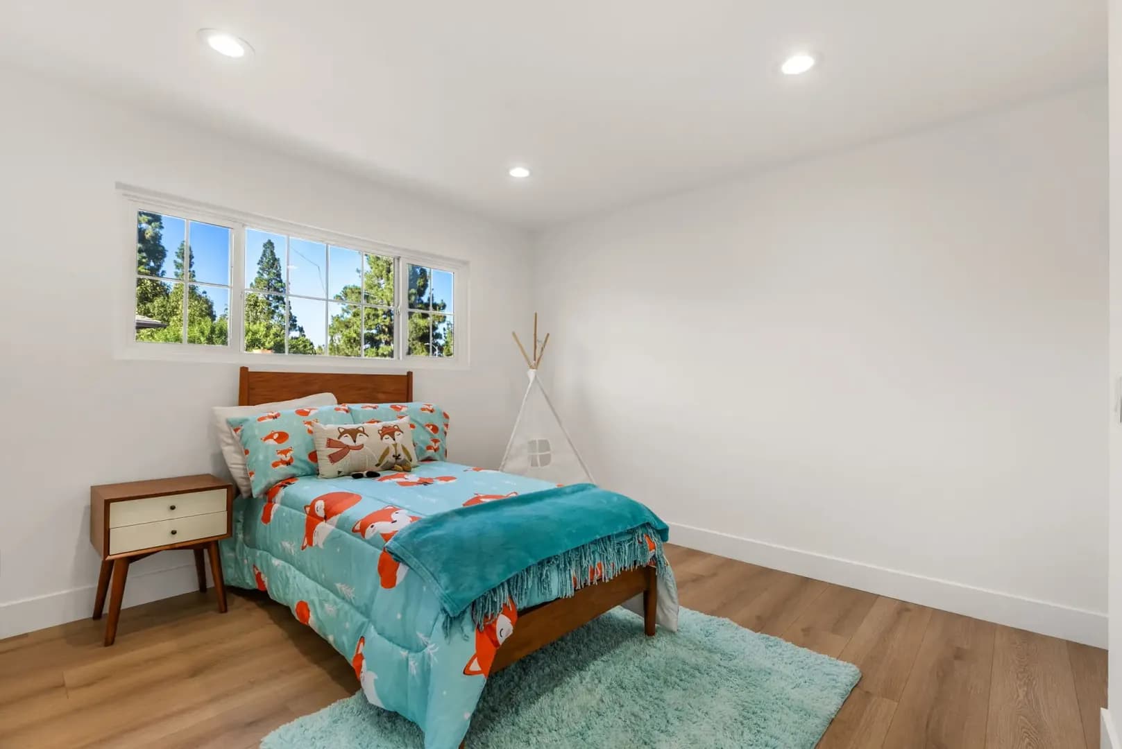 Porter Ranch House: 10856 Topeka Drive