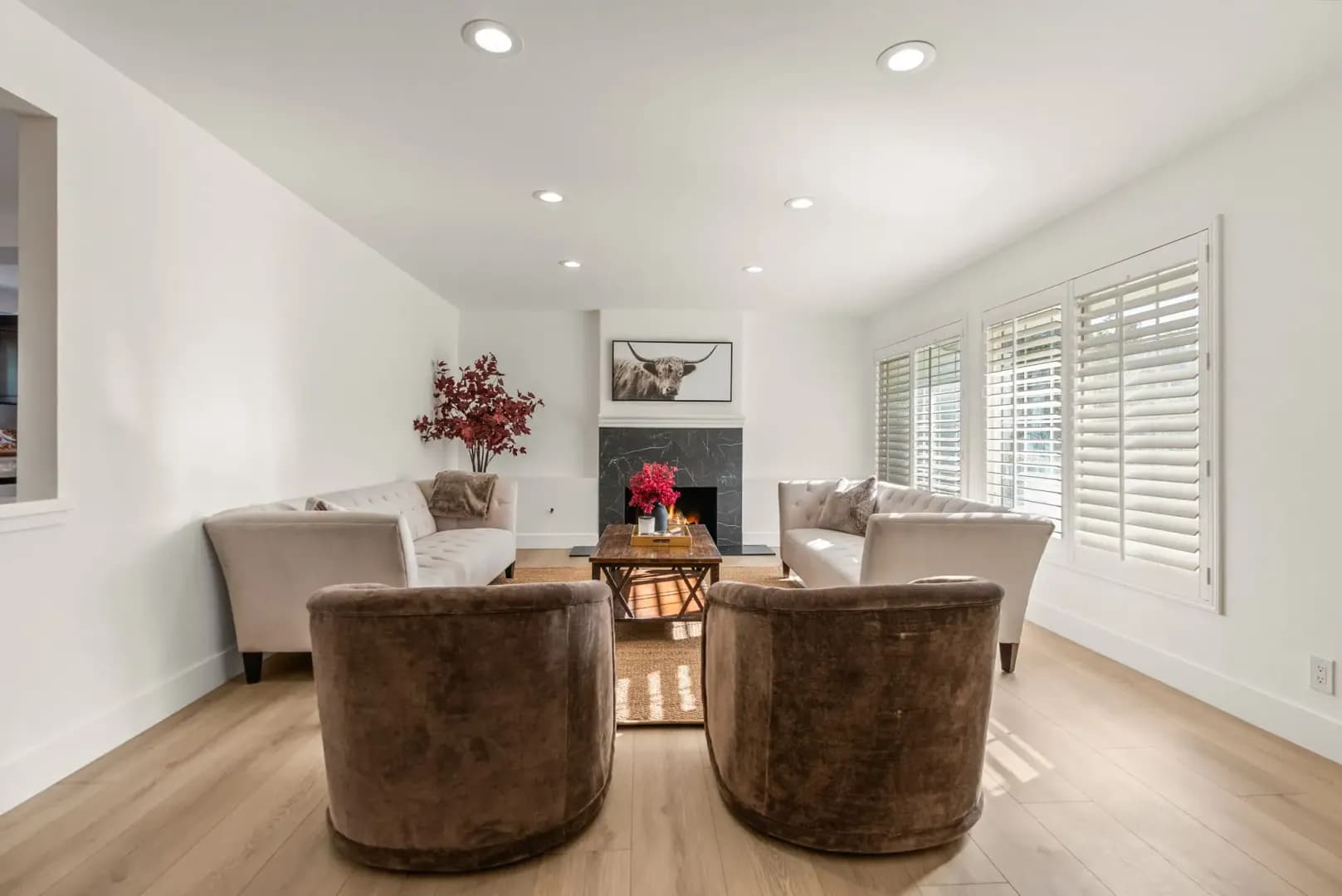 Porter Ranch House: 10856 Topeka Drive
