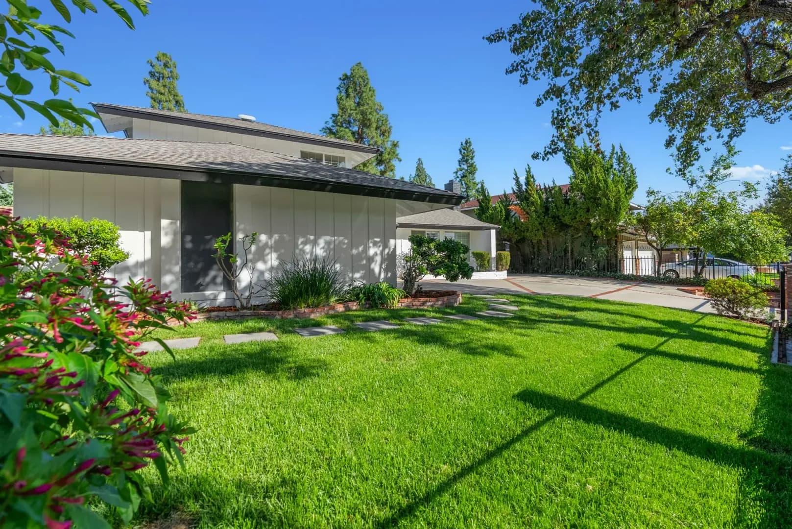 Porter Ranch House: 10856 Topeka Drive