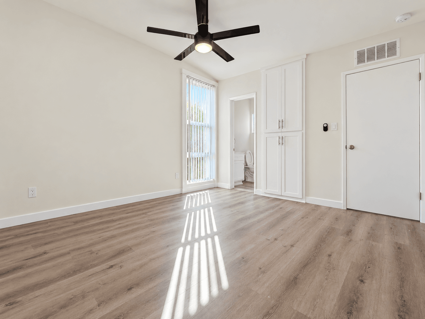 Valley Village Apartment: 5311 Corteen Pl