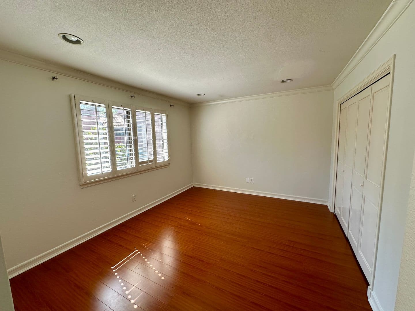 Woodland Hills Townhome: 21930 Marylee Street Unit 53