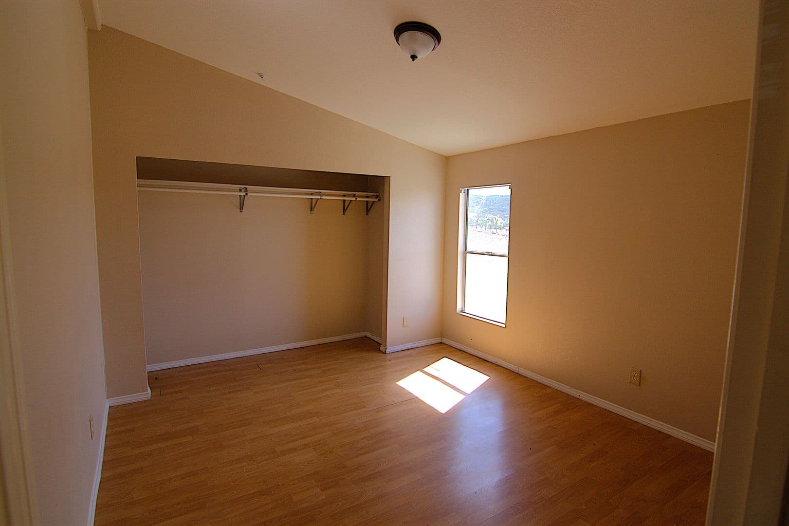 Acton House: 35850 Via Famero Dr